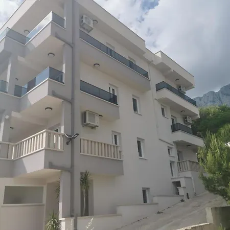 M&a Apartman *
